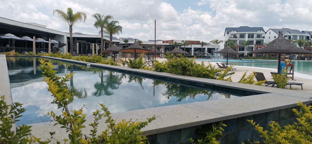 Appartamento Penthouse 172 At The Blyde Crystal Lagoon Pretoria-Noord Esterno foto