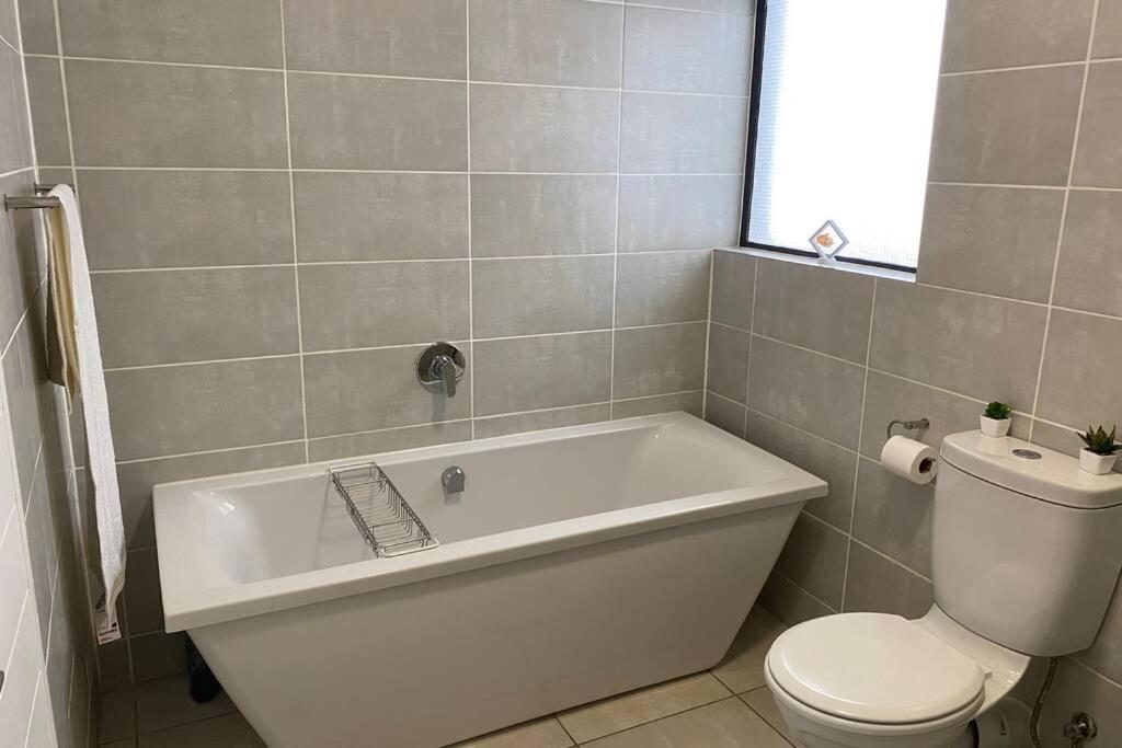 Appartamento Penthouse 172 At The Blyde Crystal Lagoon Pretoria-Noord Esterno foto