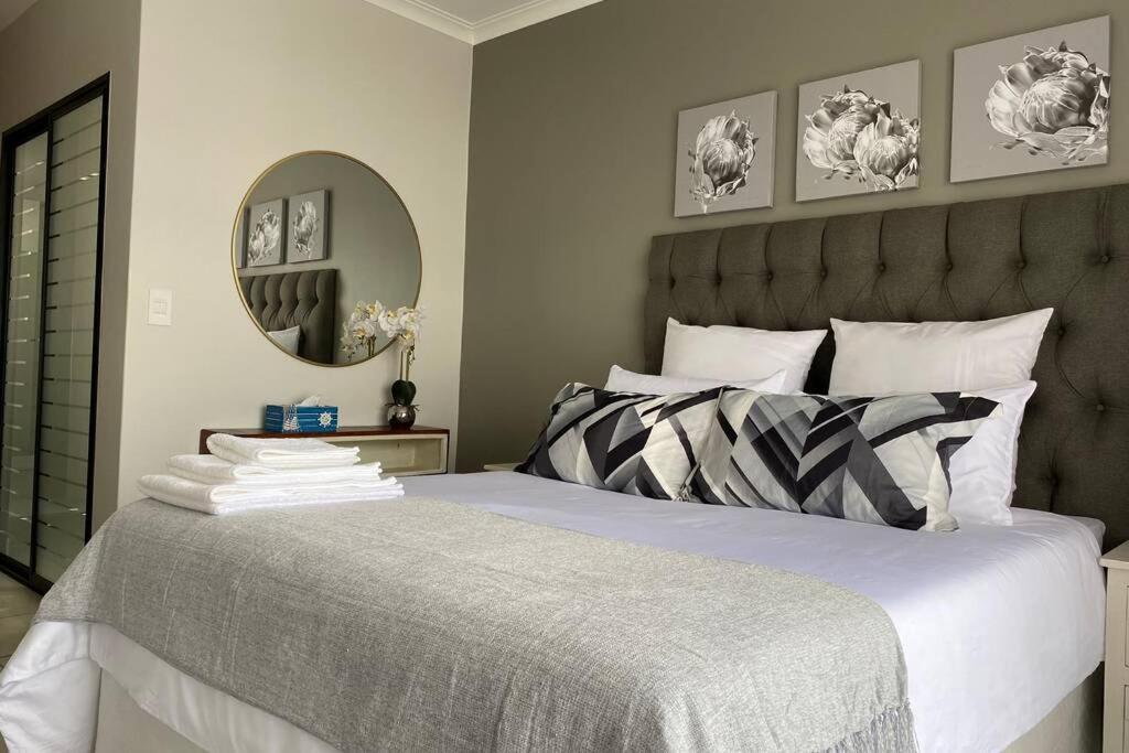 Appartamento Penthouse 172 At The Blyde Crystal Lagoon Pretoria-Noord Esterno foto