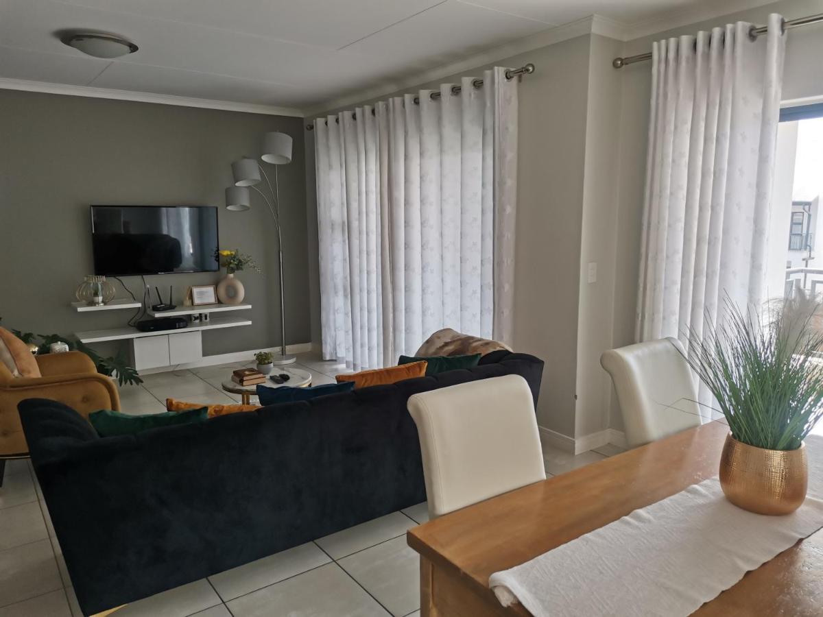 Appartamento Penthouse 172 At The Blyde Crystal Lagoon Pretoria-Noord Esterno foto